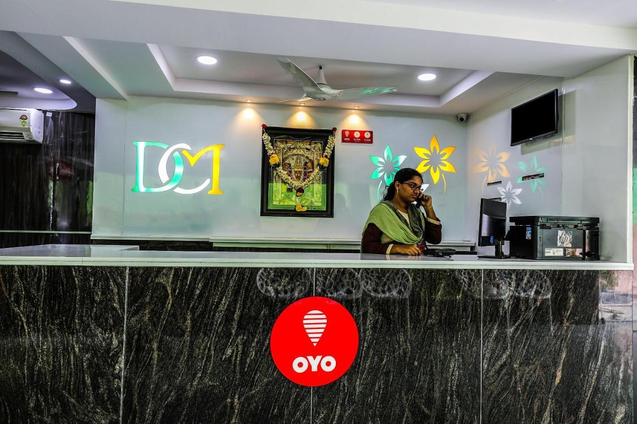 Oyo 16155 Hotel Dcm Grand Виджаявада Экстерьер фото